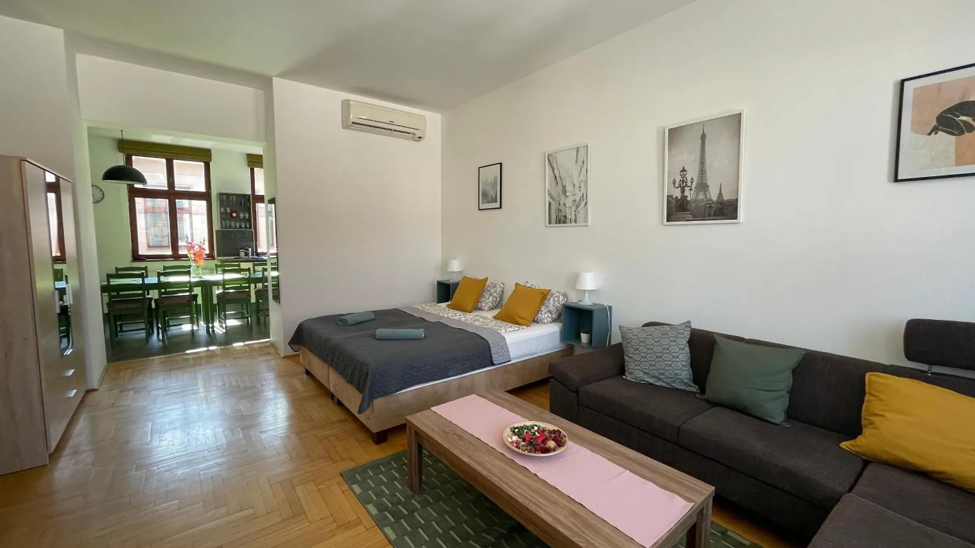 Dobhouse16 #Downtown #Nightlife #Partyzone Apartment Budapest