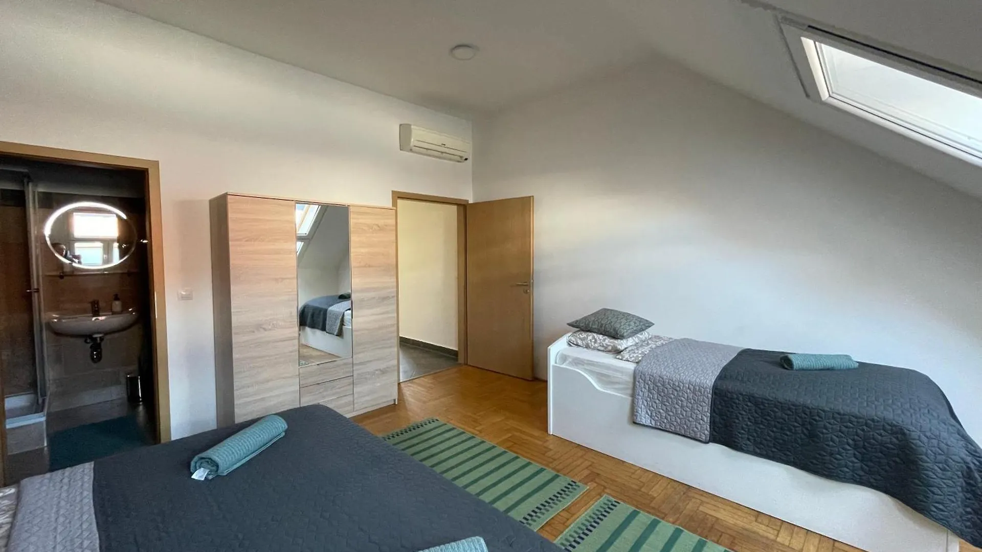 Dobhouse16 #Downtown #Nightlife #Partyzone Apartment Budapest Hungary