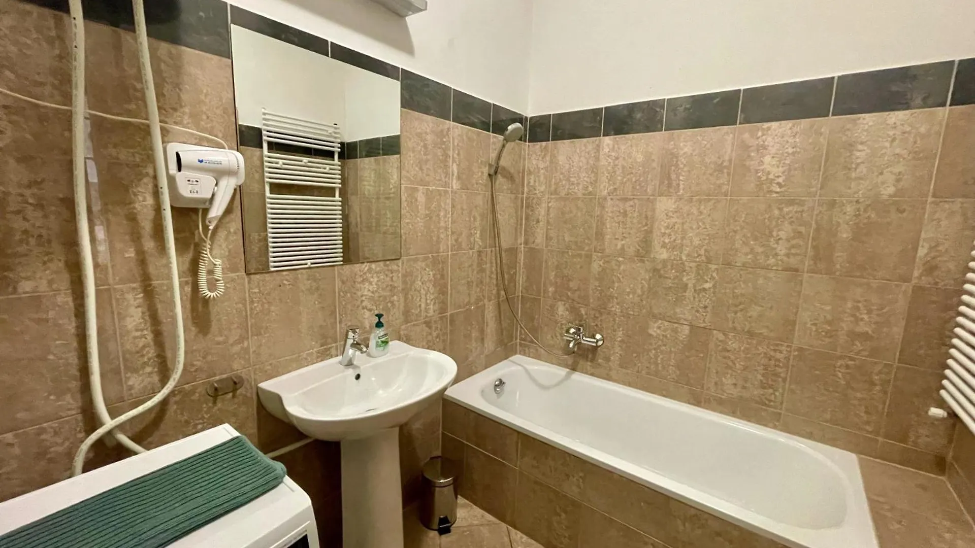 Dobhouse16 #Downtown #Nightlife #Partyzone Apartment Budapest