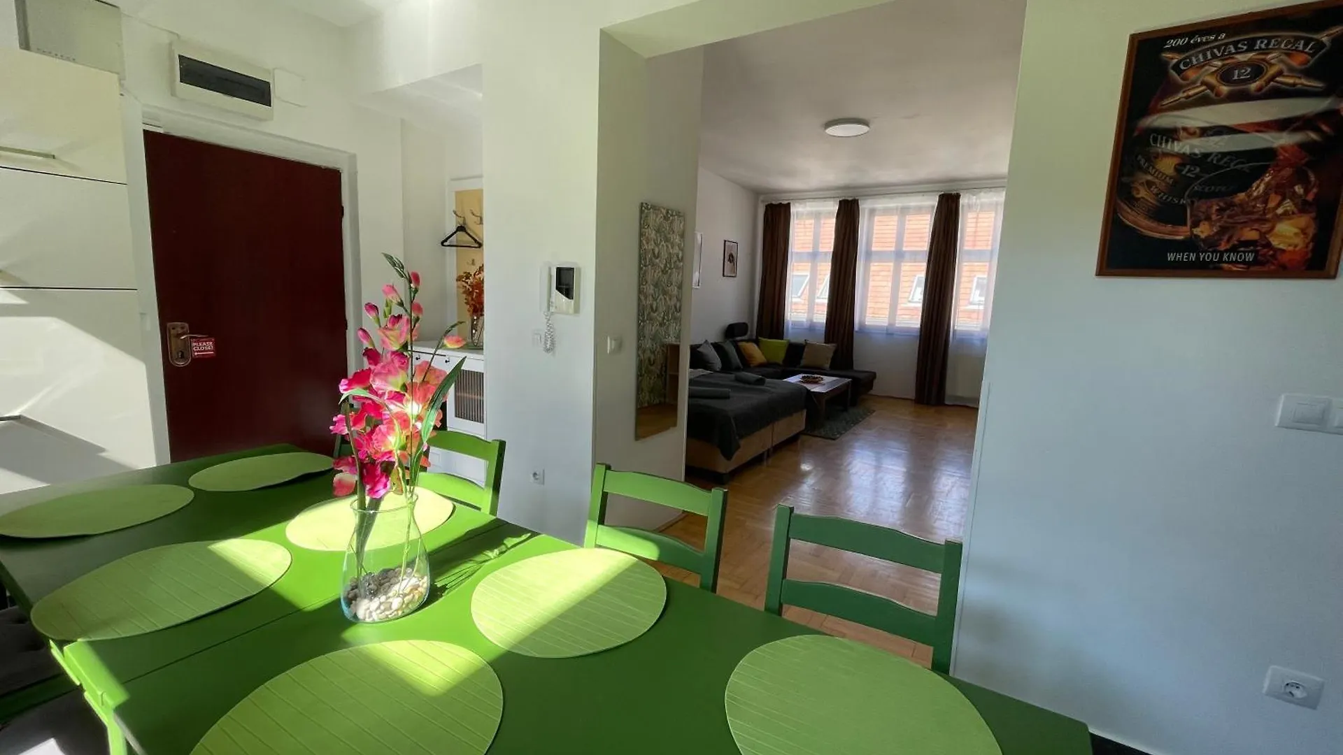 Dobhouse16 #Downtown #Nightlife #Partyzone Apartment Budapest